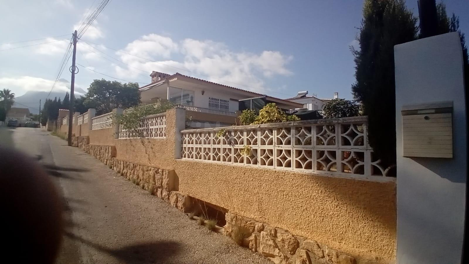 CHALET INDEPENDIENTE DE UNA PLANTA EN LA NUCIA - foto 5