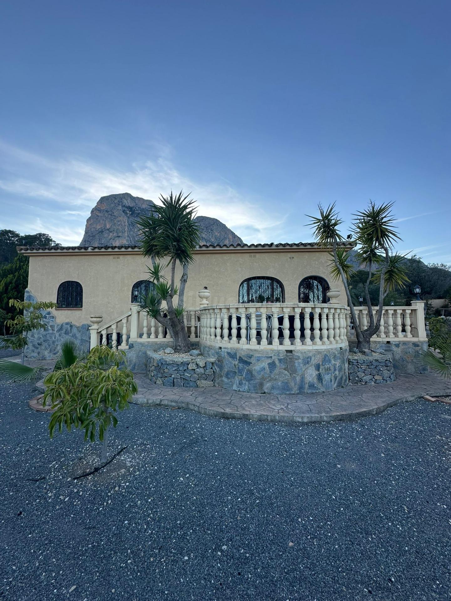 Gran chalet en Polop con 2.000 m2 de terreno – naturaleza y 