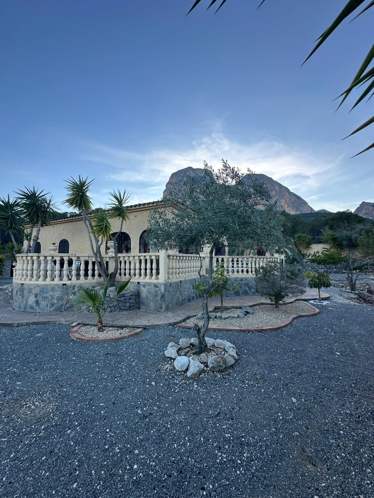 Gran chalet en Polop con 2.000 m2 de terreno – naturaleza y  - foto 2