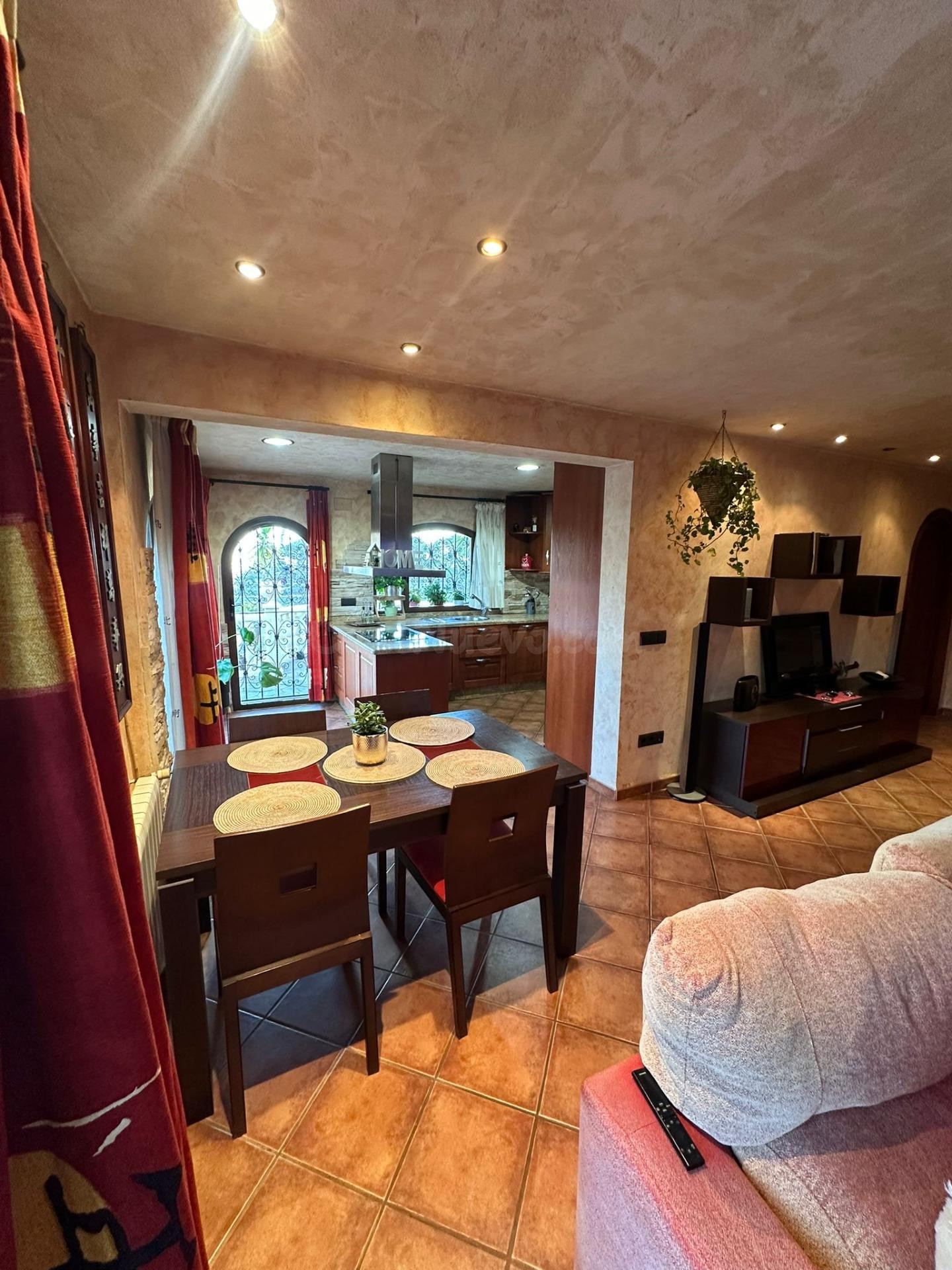 Gran chalet en Polop con 2.000 m2 de terreno – naturaleza y  - foto 4