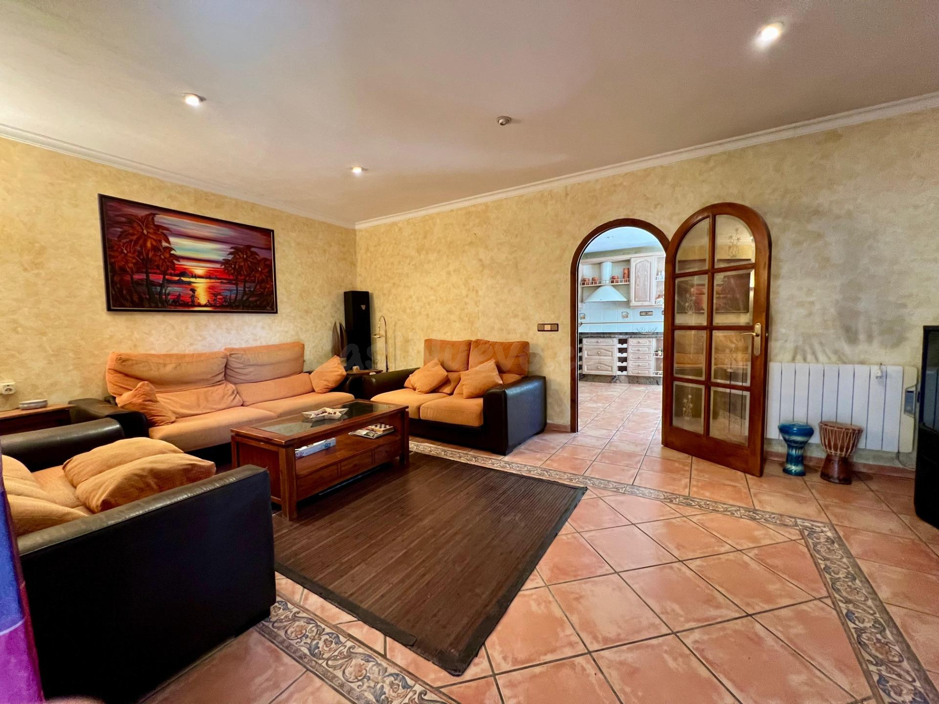 CHALET DE 5 habitaciones EN EL ALBIR - foto 2