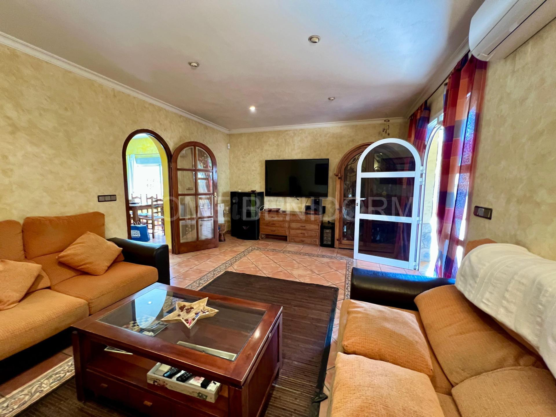 CHALET DE 5 habitaciones EN EL ALBIR - foto 4