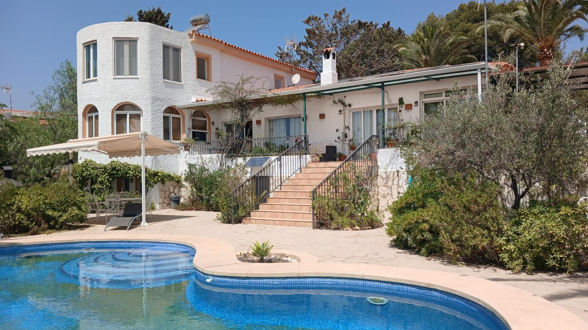 Chalet unifamiliar en venta en L´Alfàs del Pi