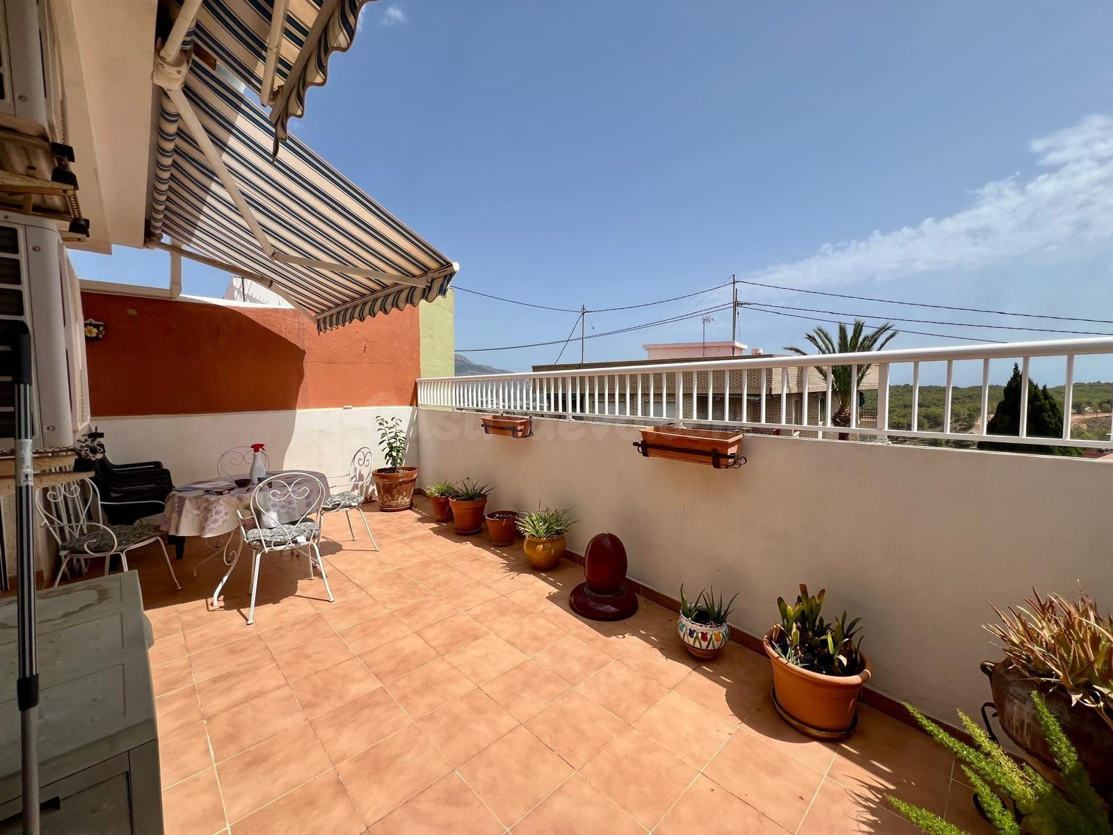 ÁTICO DÚPLEX EN LA NUCÍA CENTRO       3 habitaciones