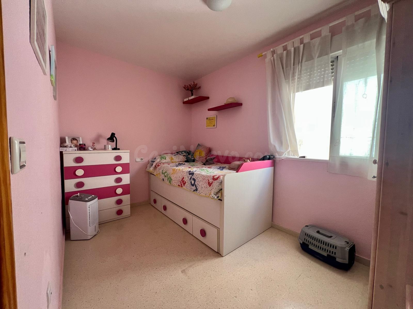 ÁTICO DÚPLEX EN LA NUCÍA CENTRO       3 habitaciones - foto 3