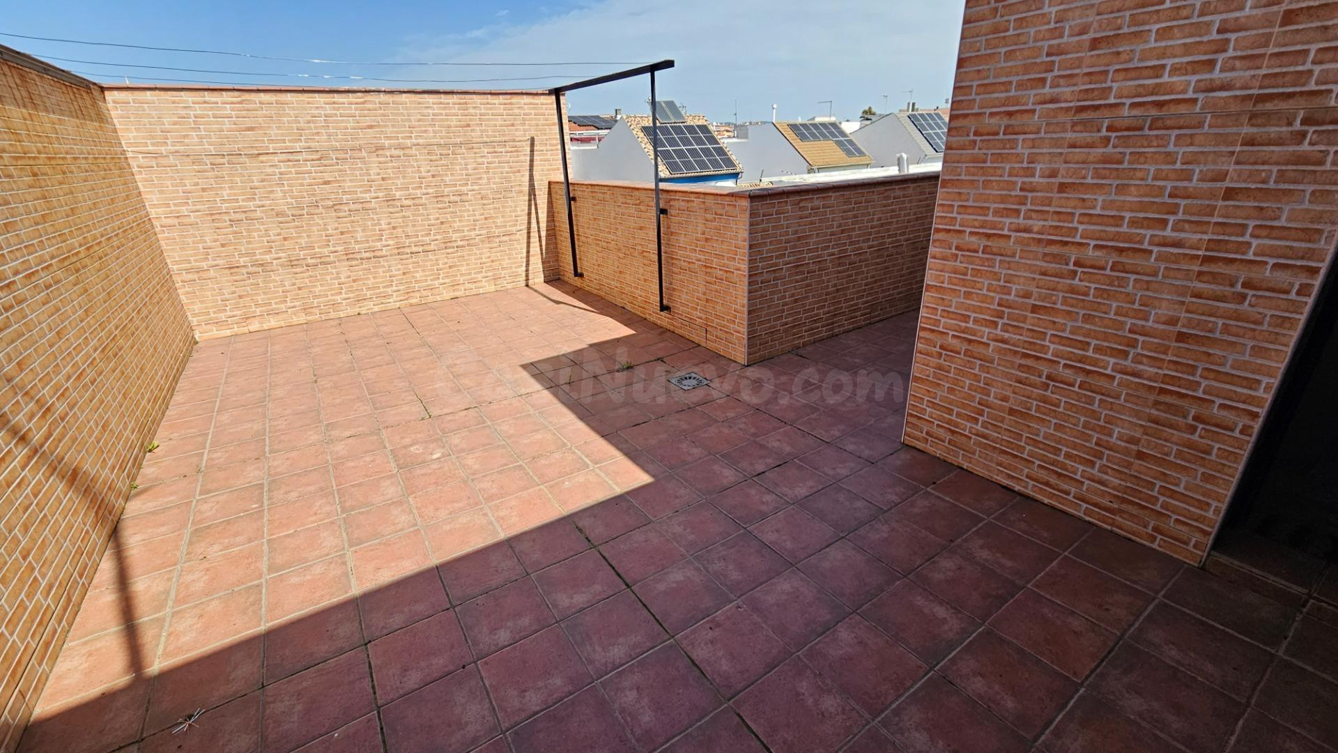 CAÑERO. AMPLIA CASA CON COCHERA PRIVADA - foto 4