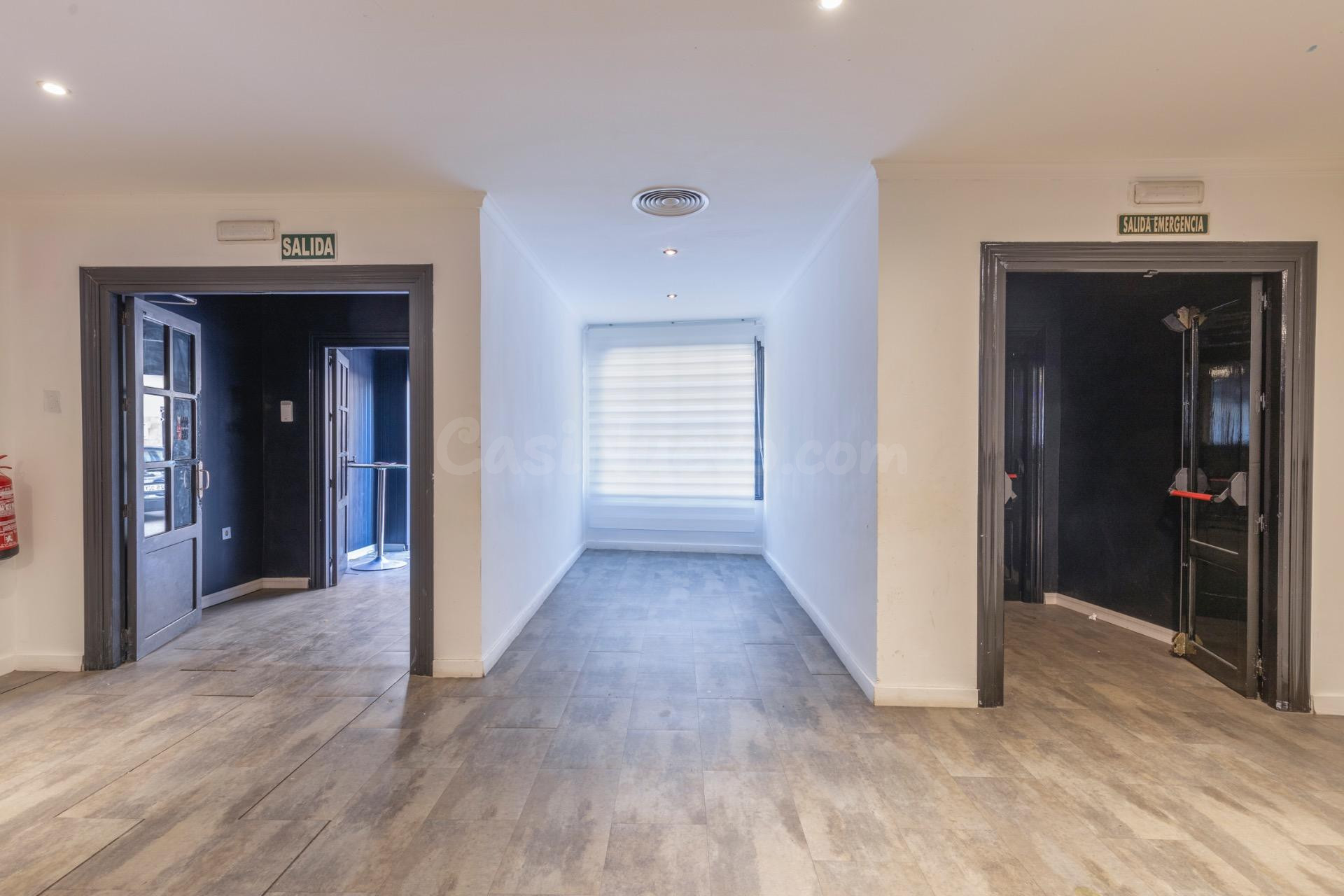 Local comercial 300m² en venta - Correos - foto 5