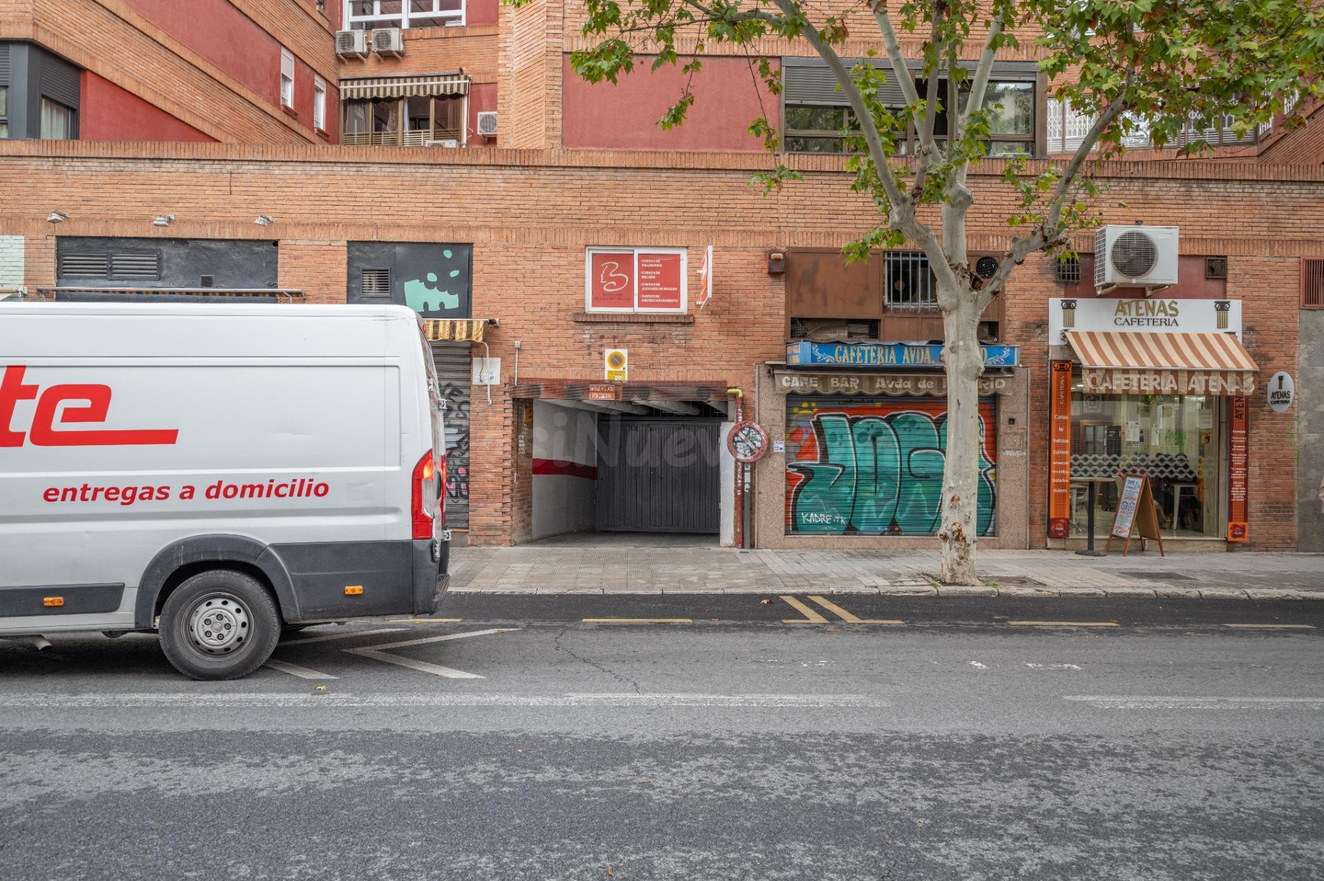 Garaje cerrado Avenida Madrid - foto 4