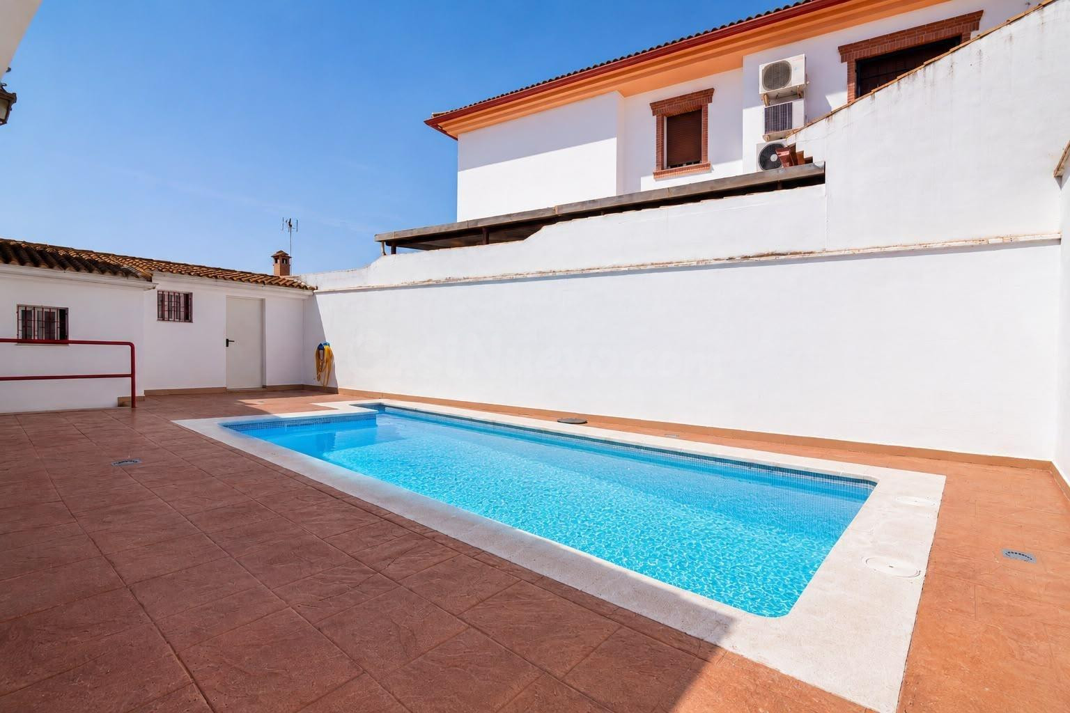 ¡Espectacular Chalet en Tocon, Illora con piscina privada! - foto 2