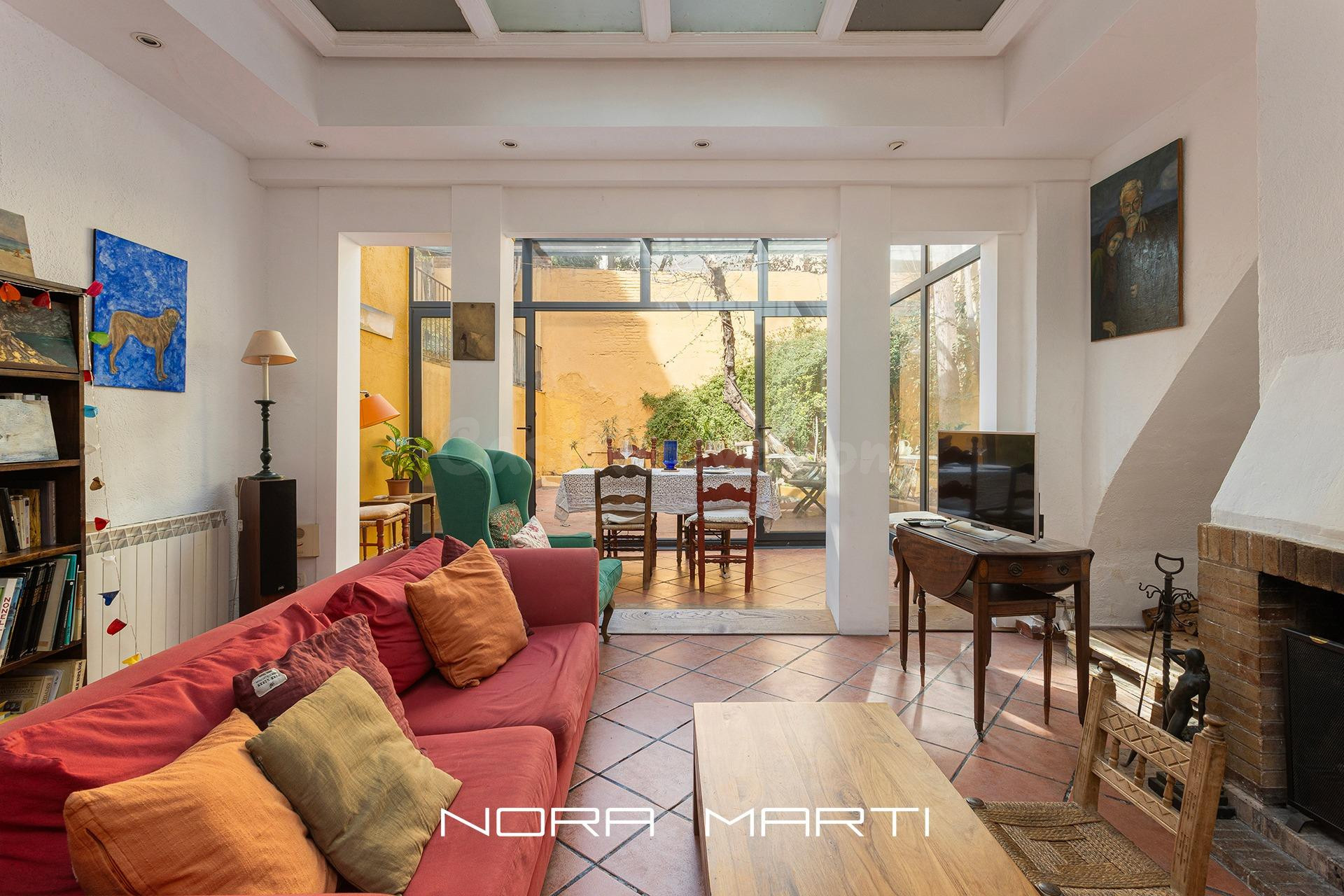 CASA EN VENTA EN GRACIA