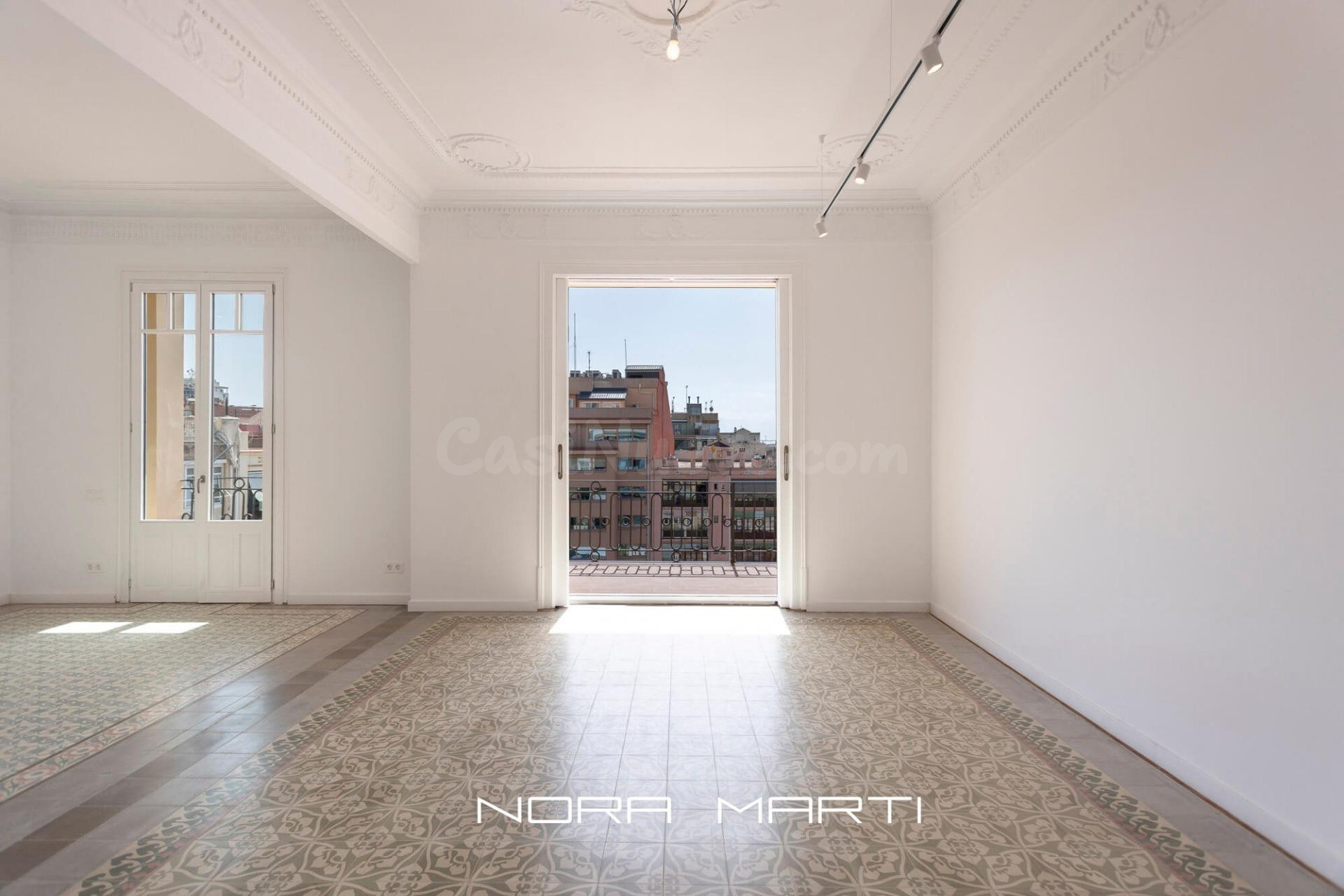 MAGNIFICO PISO EN FINCA REGIA REFORMADO EN EIXAMPLE - foto 4