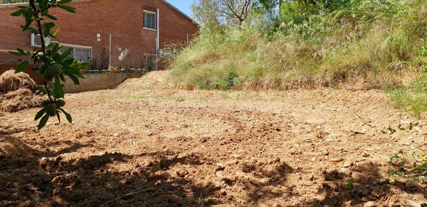 Solar edificable muy próximo a Rubí. - foto 3