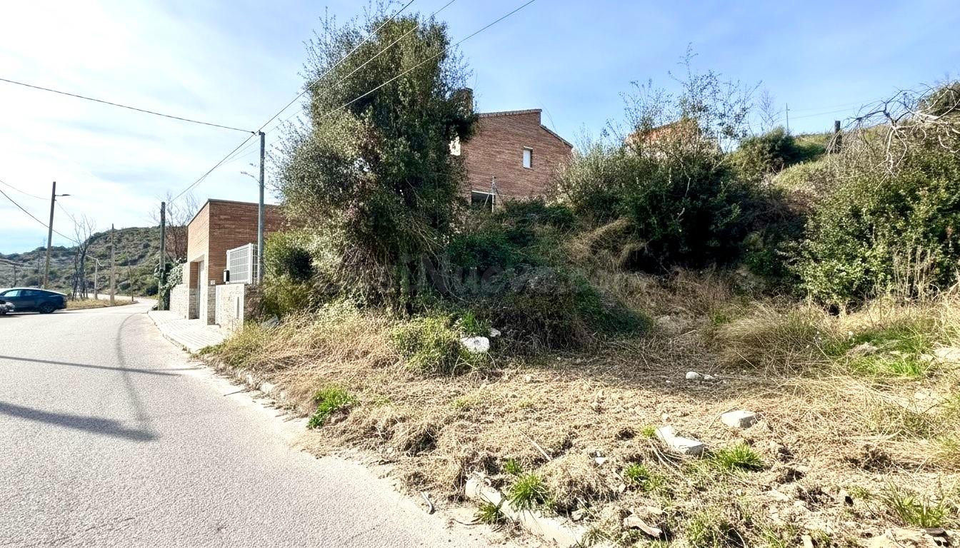Parcela urbana de 805 m2 en River Park, El Pont de Vilomara  - foto 2