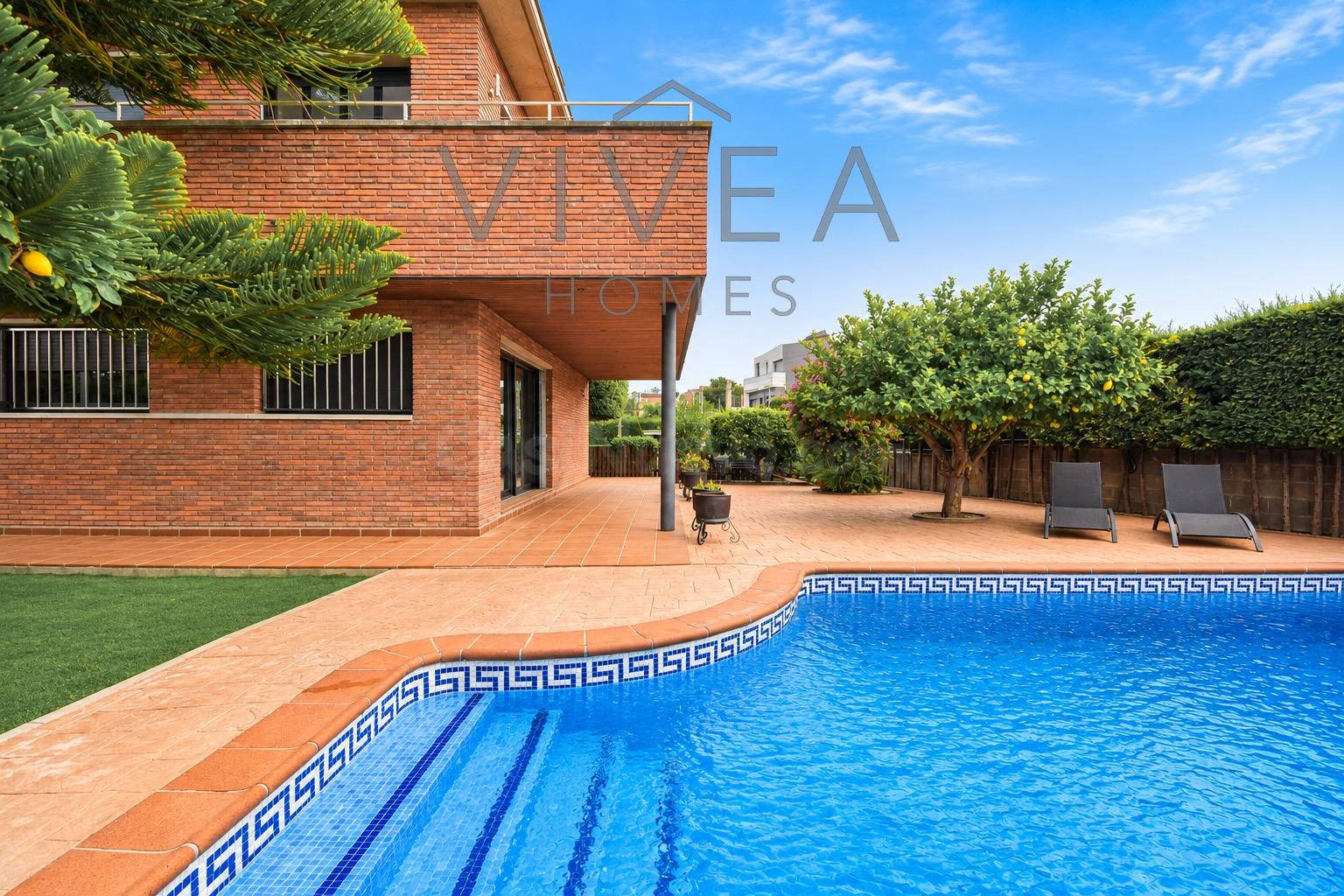 ESPECTACULAR CASA A CUATRO VIENTOS CON PISCINA Y GRANDES TER - foto 3