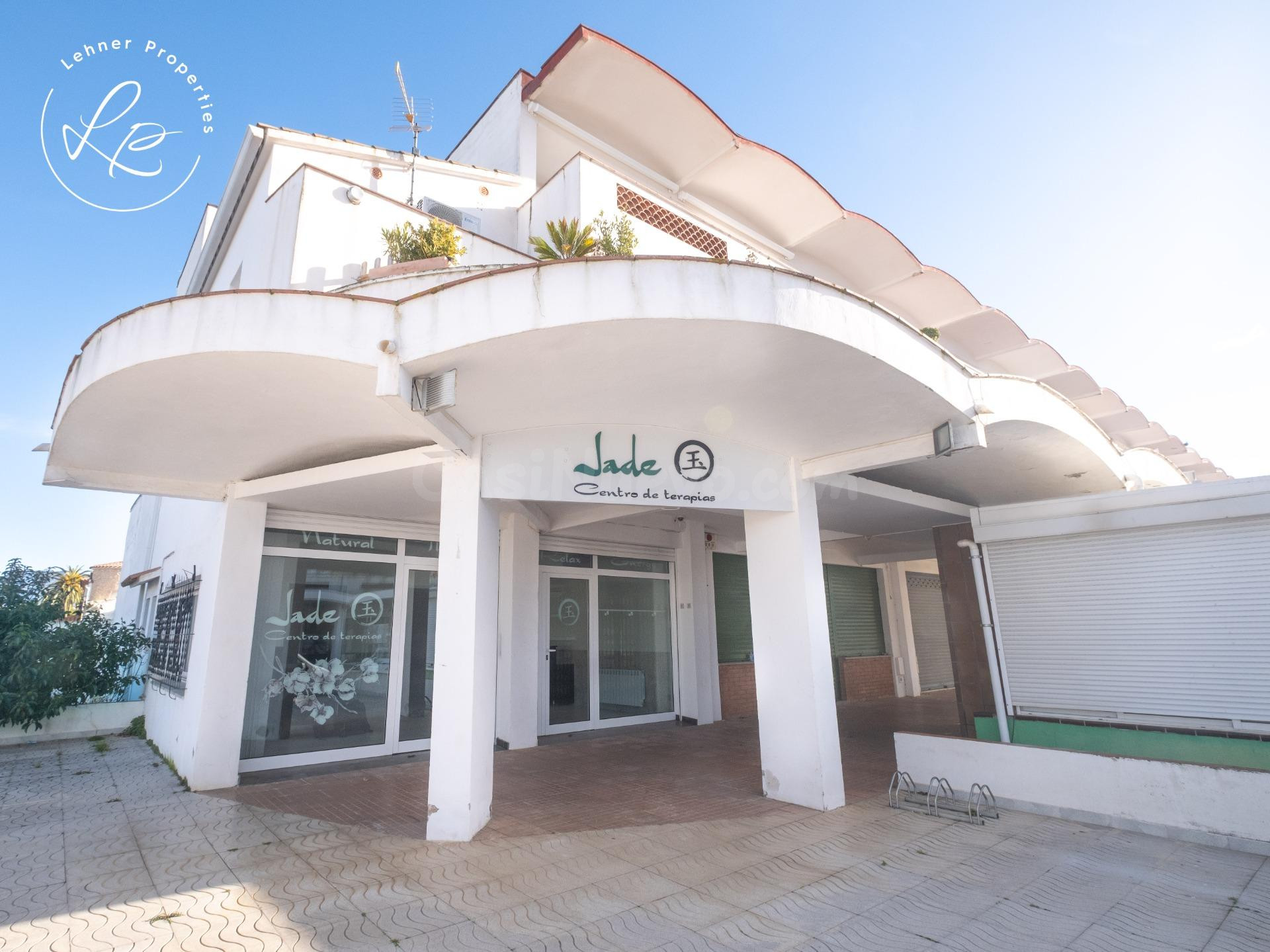 Amplio local en Empuriabrava