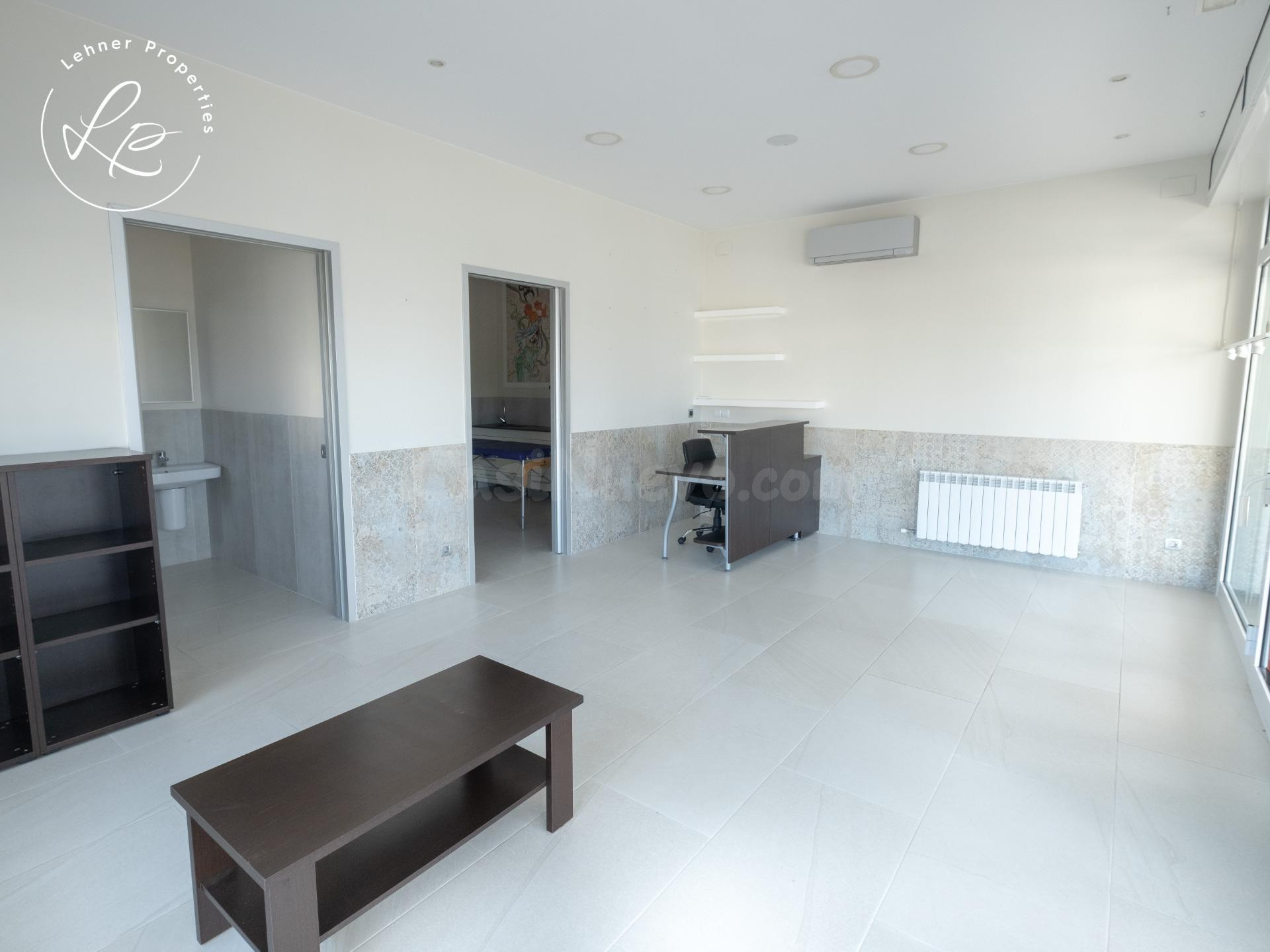 Amplio local en Empuriabrava - foto 3