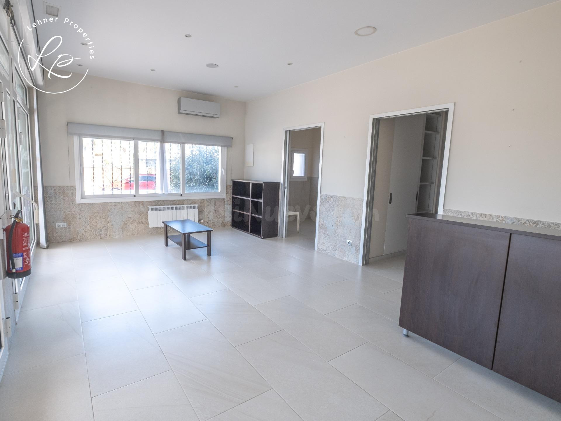 Amplio local en Empuriabrava - foto 5