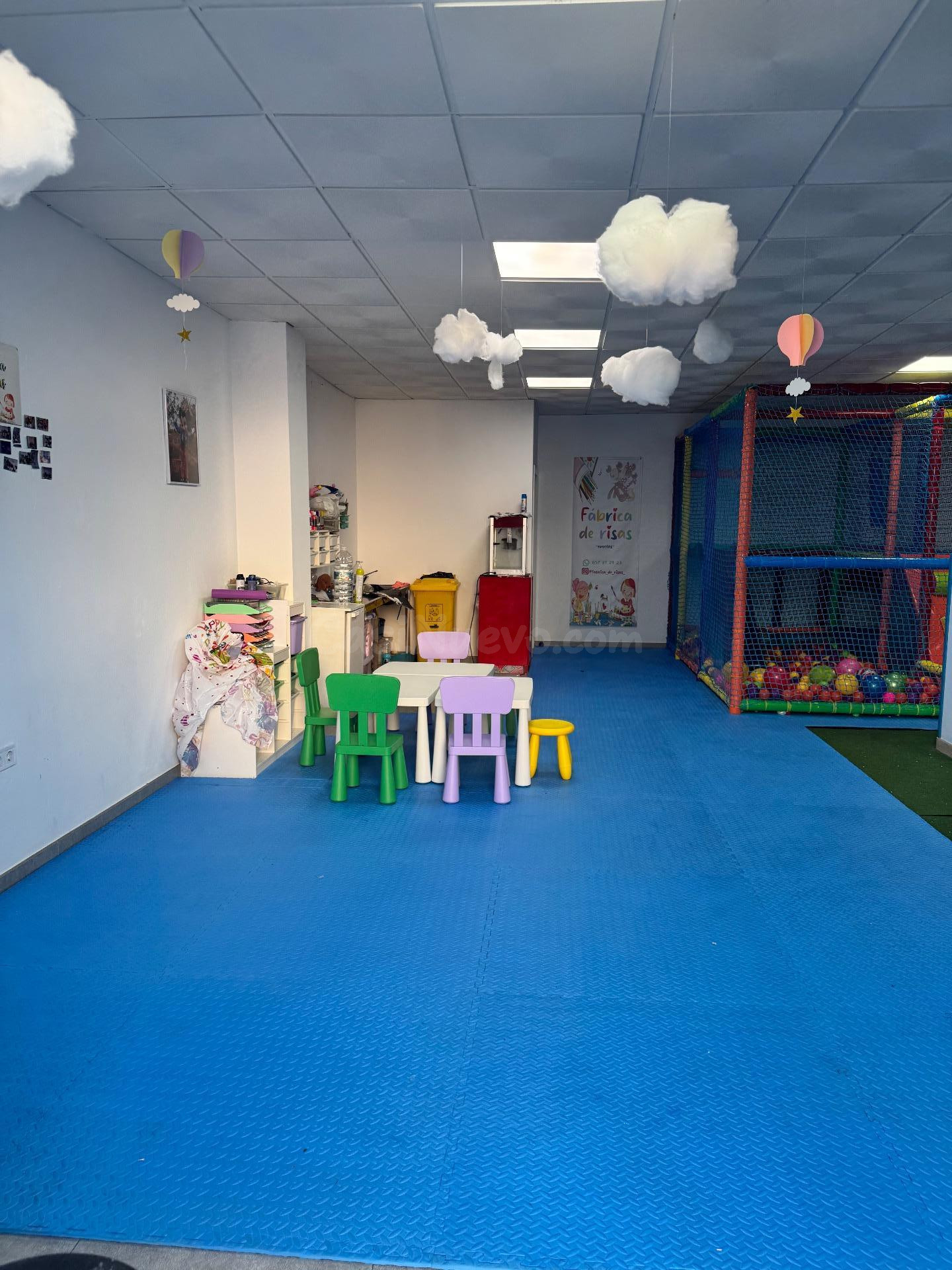 ¡Oportunidad de inversión! Local comercial en la zona de la  - foto 5