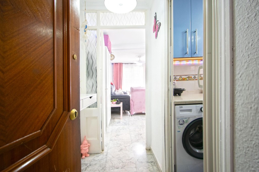 Bonita vivienda reformada con patio privado en Plaza del Gen - foto 4