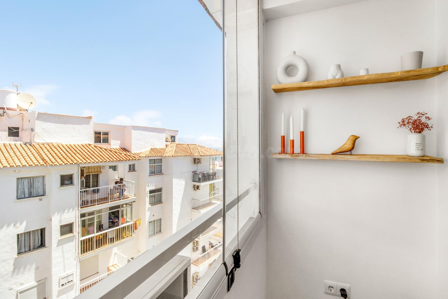 Elegante apartamento de 2 dormitorios en el corazón de Torre - foto 2