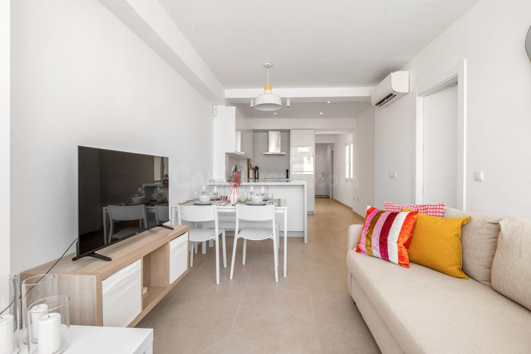 Elegante apartamento de 2 dormitorios en el corazón de Torre - foto 3