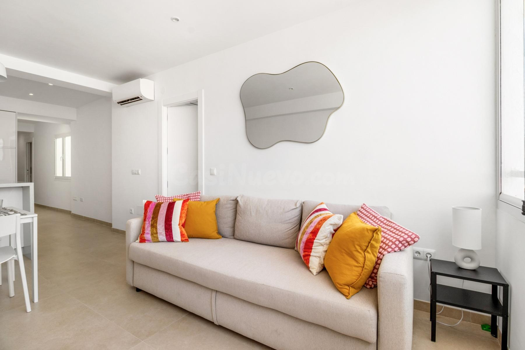 Elegante apartamento de 2 dormitorios en el corazón de Torre - foto 4