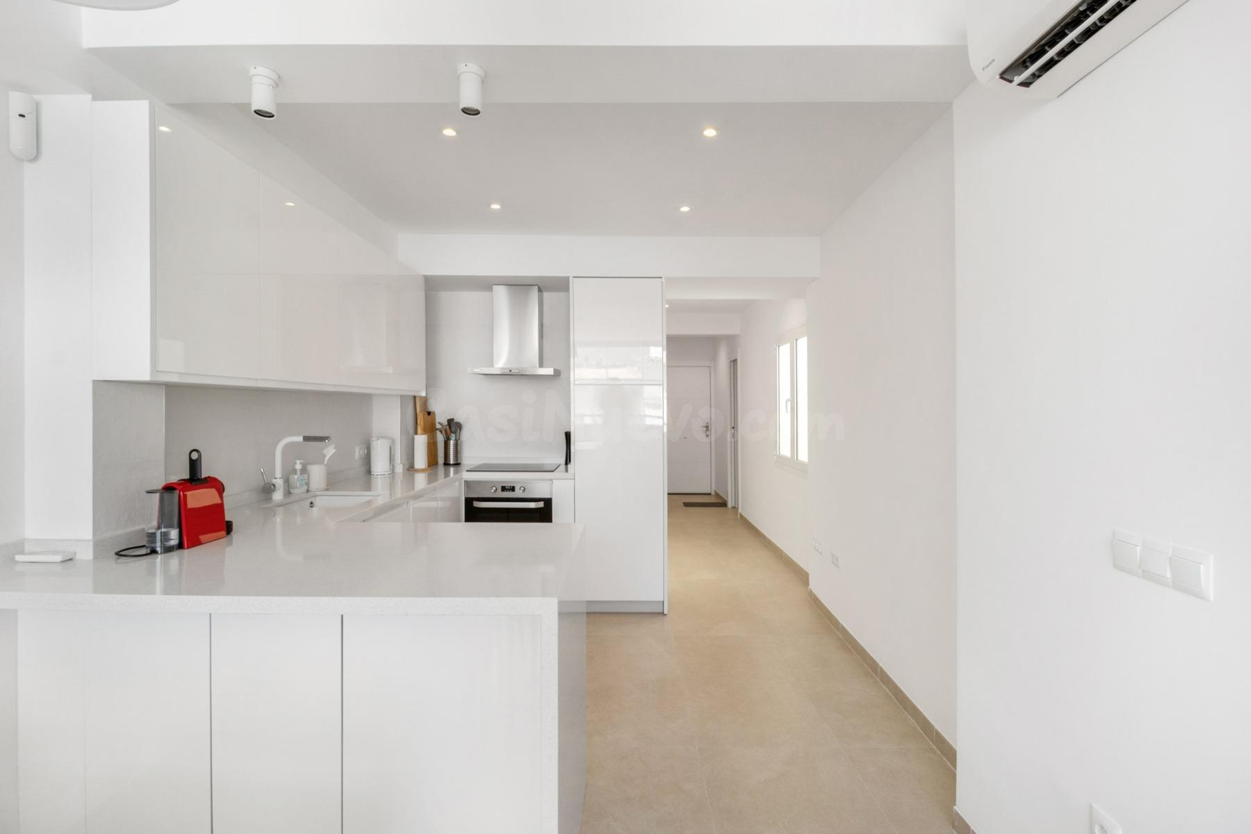 Elegante apartamento de 2 dormitorios en el corazón de Torre - foto 5