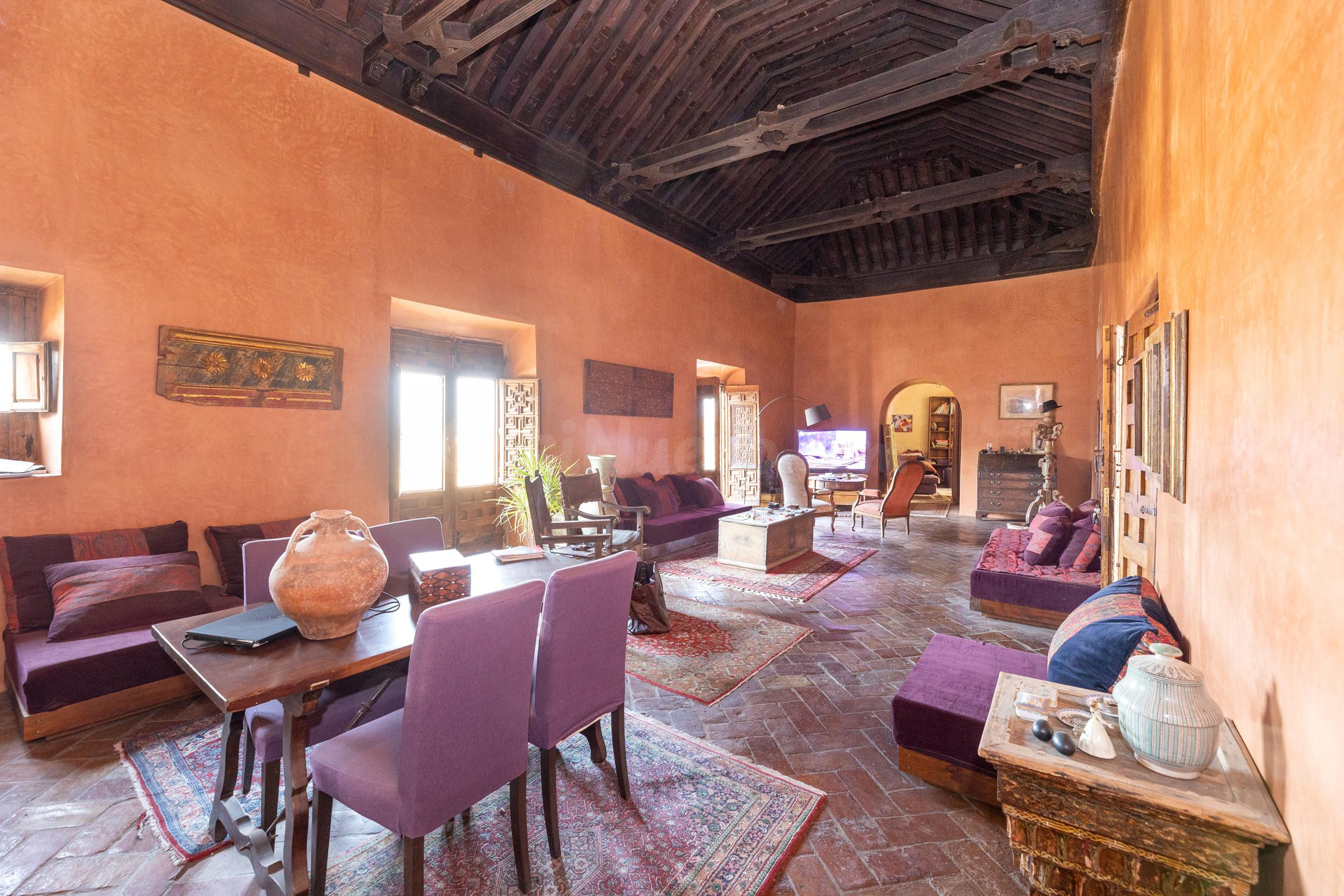 EXCLUSIVE! STUNNING PALACE (RESIDENTIAL BUILDING) with soul  - foto 4