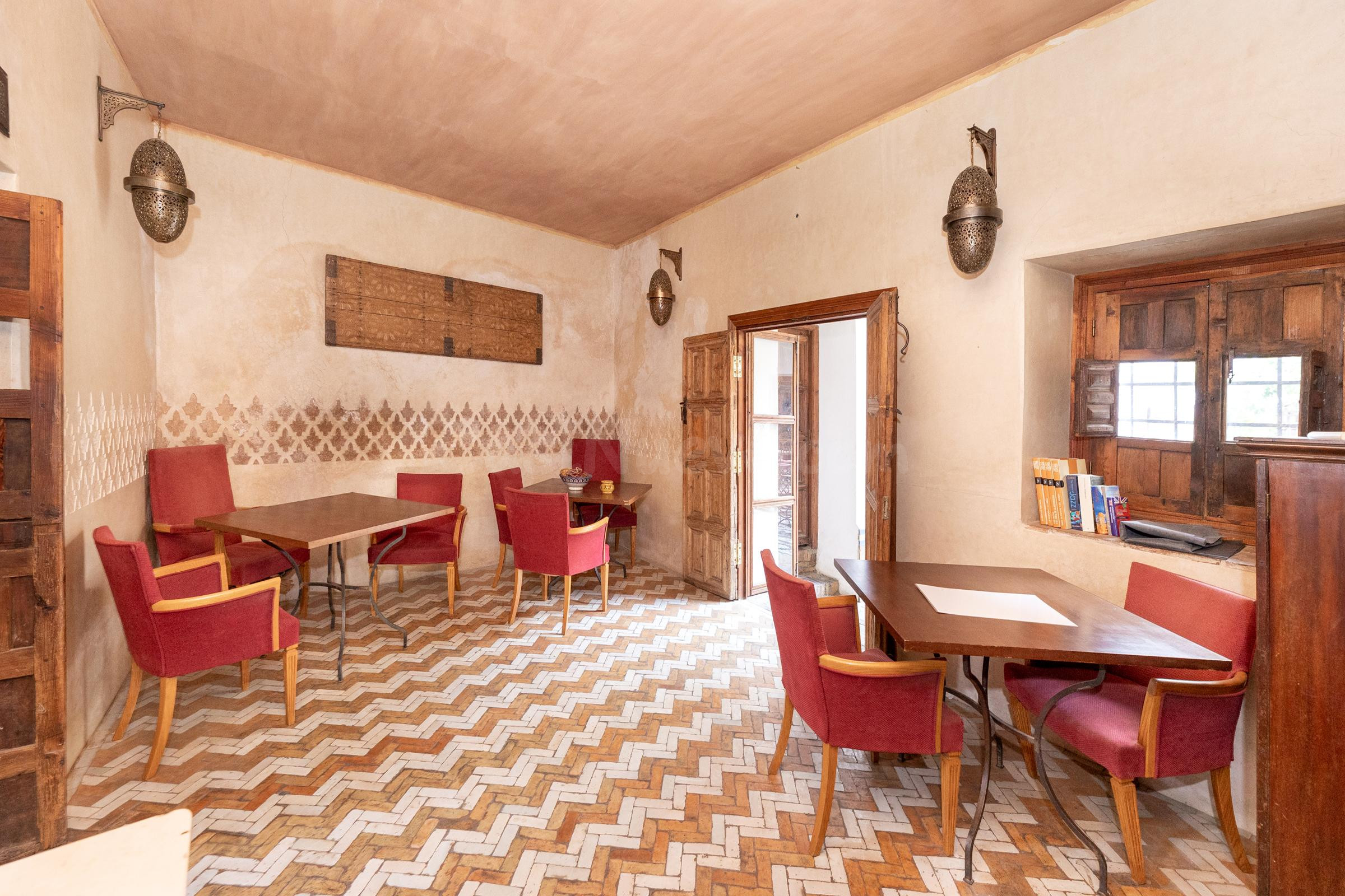 EXCLUSIVE! STUNNING PALACE (RESIDENTIAL BUILDING) with soul  - foto 5