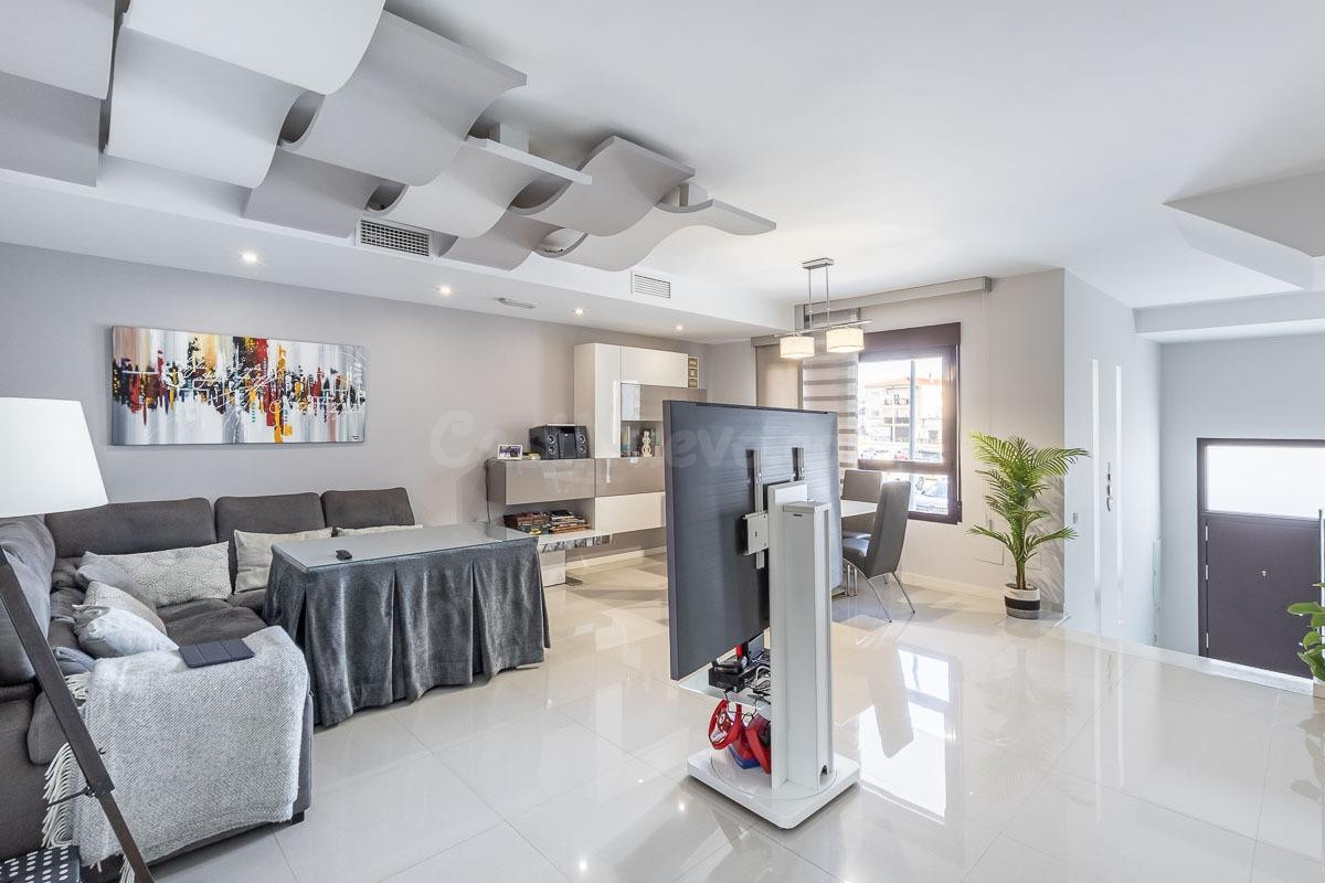Espectacular casa en Maracena - foto 3