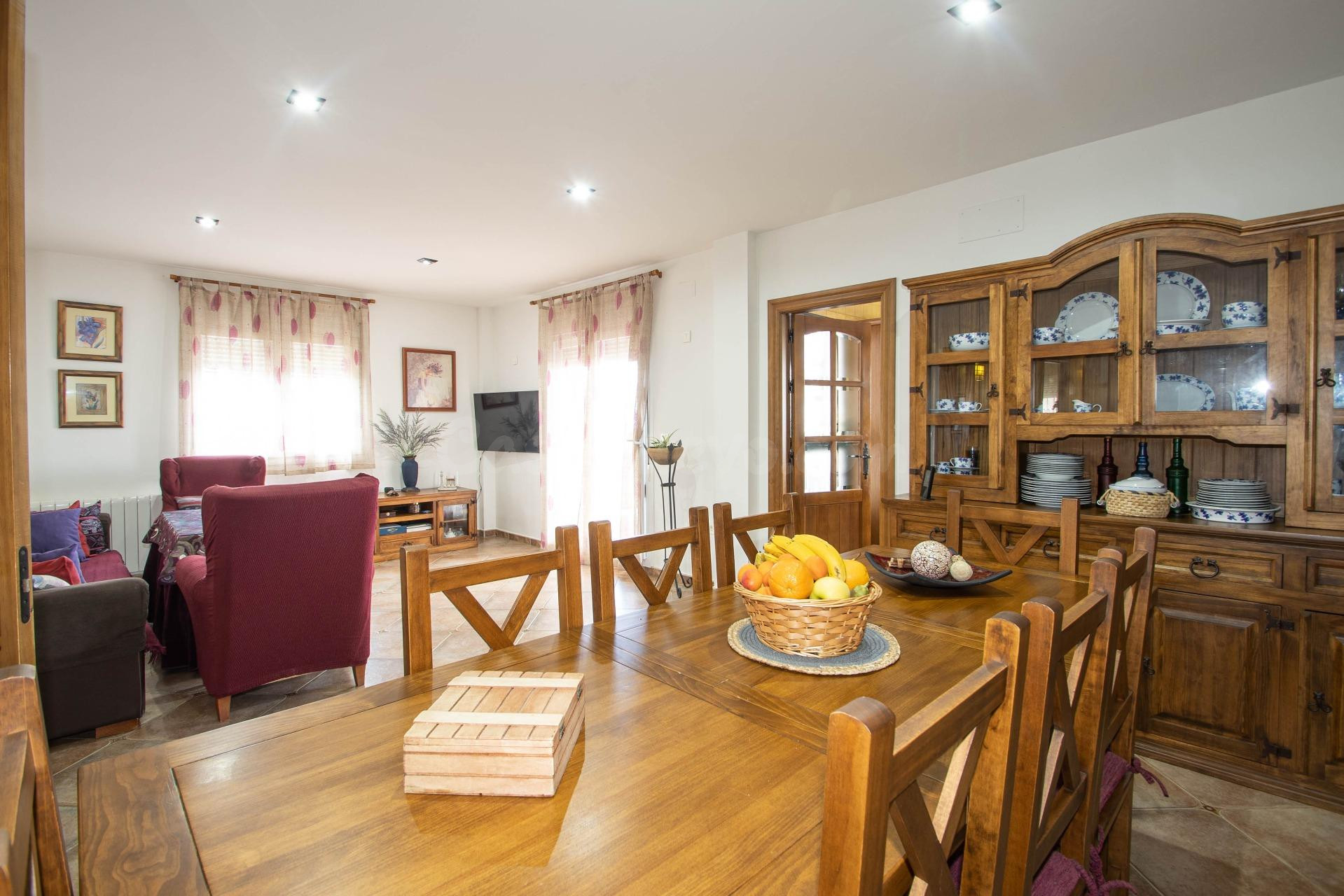 CHALET INDEPENDIENTE CON PISCINA - foto 3