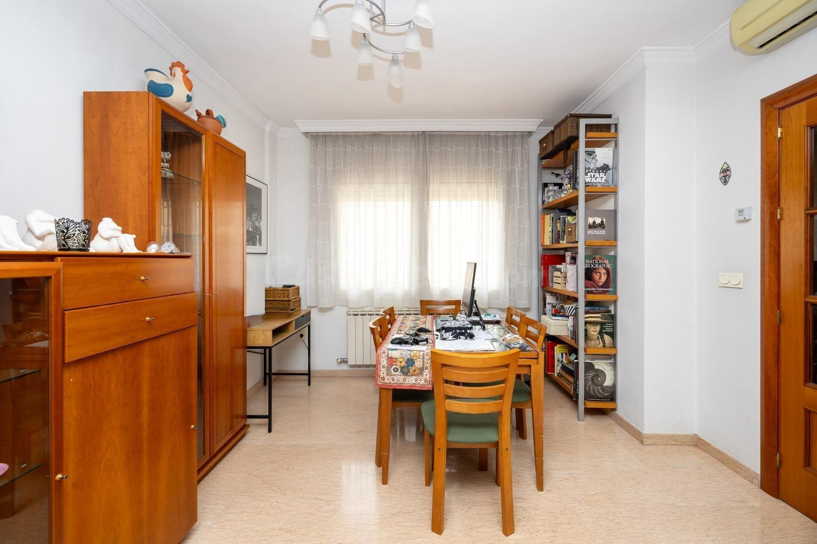 ESPECTACULAR VIVIENDA ADOSADA DE 4 DORMITORIOS CON SÓTANO, T - foto 4