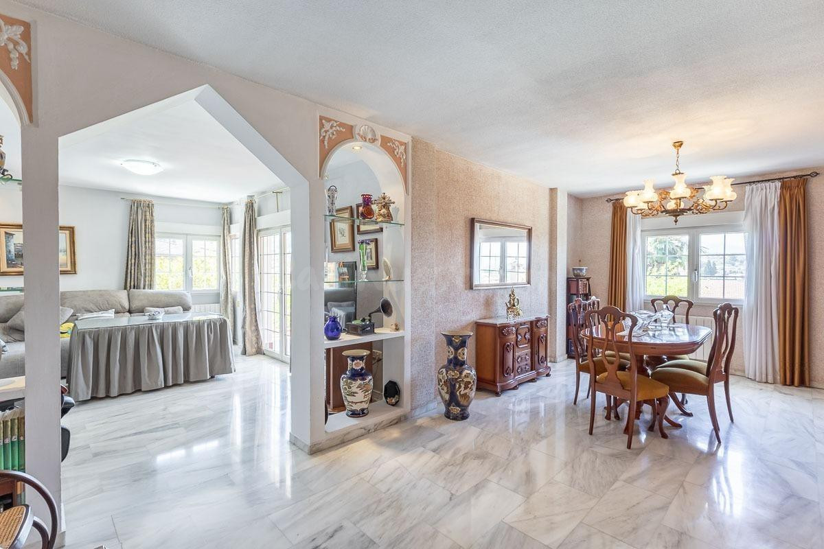 CASA INDEPENDIENTE EN ALFACAR CON PISCINA, JARDÍN, HUERTO Y  - foto 4