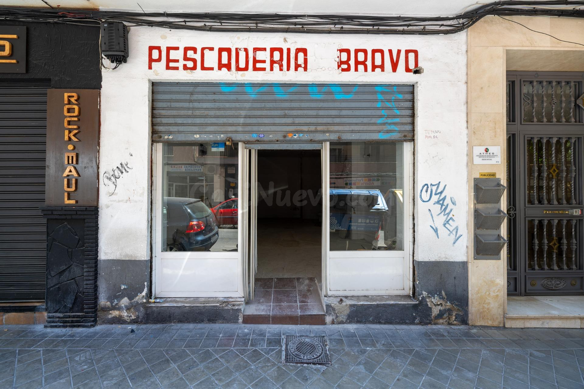 Local comercial 47m² en venta - Plaza de toros - foto 2