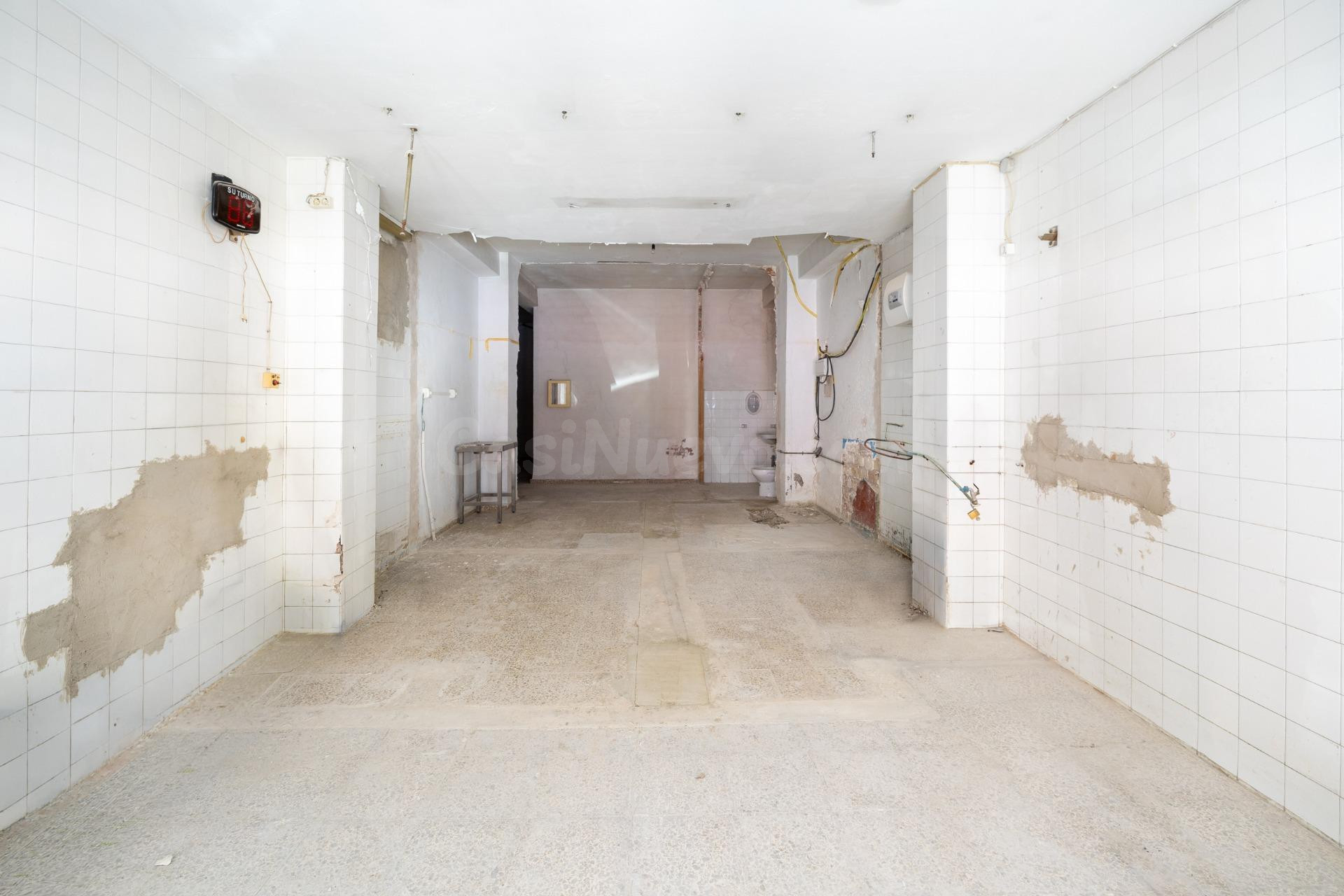 Local comercial 47m² en venta - Plaza de toros - foto 4