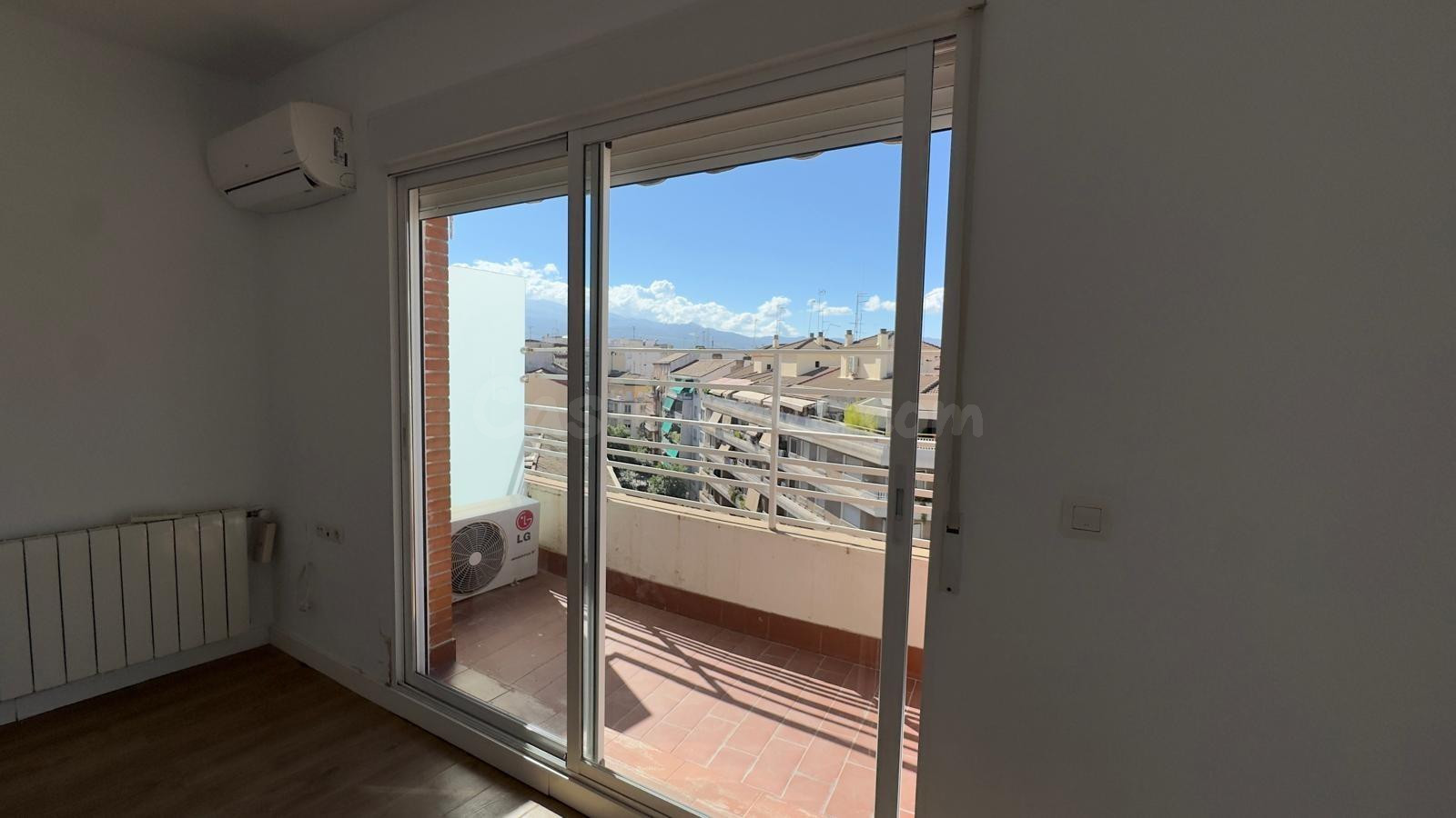 PISO EN 7ª PLANTA CON TERRAZA, 4 DORMITORIOS Y POSIBILIDAD D - foto 3