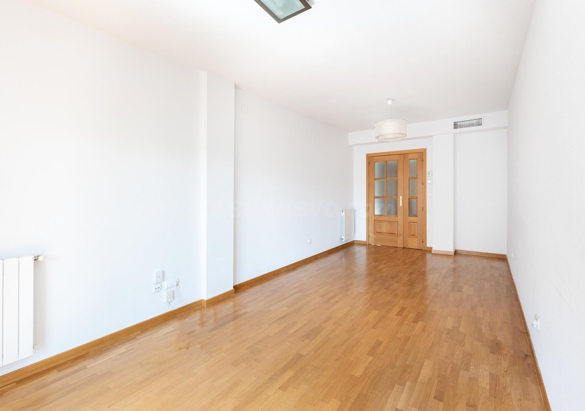 Piso en venta en Altos del Serrallo – Granada - foto 3