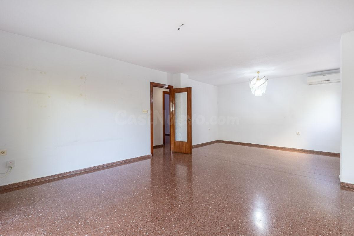 Piso con plaza de garaje cerrada junto a La Inmaculada, fren - foto 5