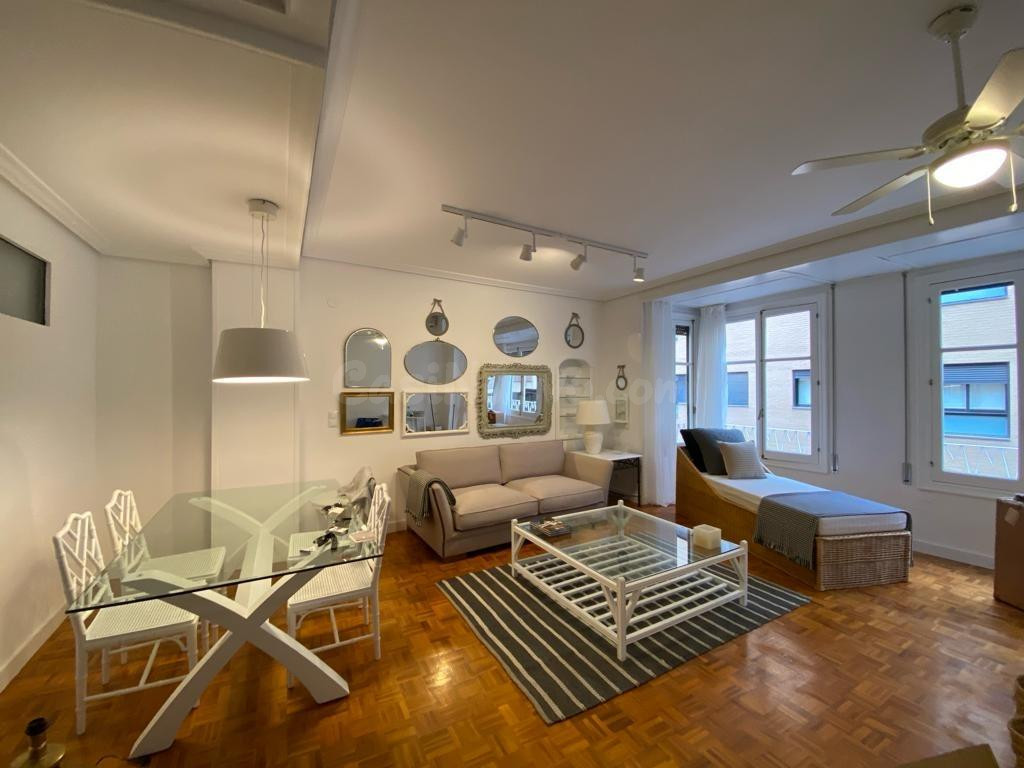 PISO CON ENCANTO EN EL CENTRO