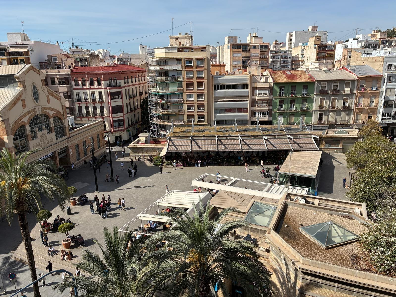 Despierta en el corazón de Alicante: Tu nuevo Hogar frente a