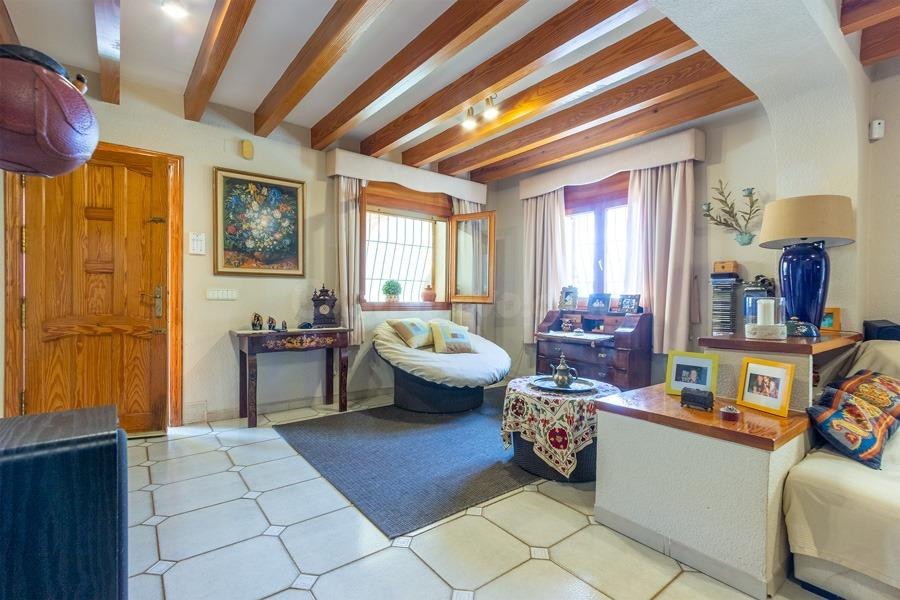 ¡Gran Oportunidad! Chalet Independiente en Finestrat a un Pa - foto 4