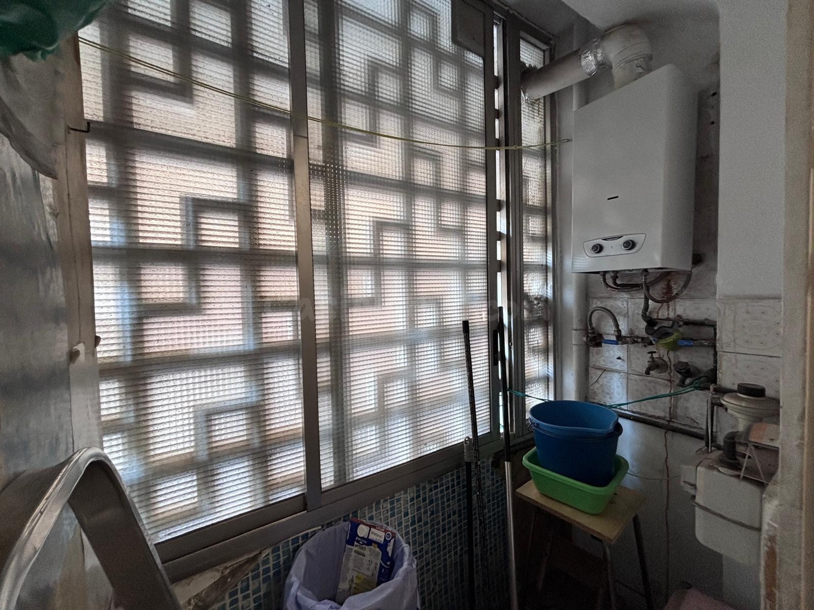 Amplio Apartamento en Altozano, Alicante - Ideal para Entrar - foto 4