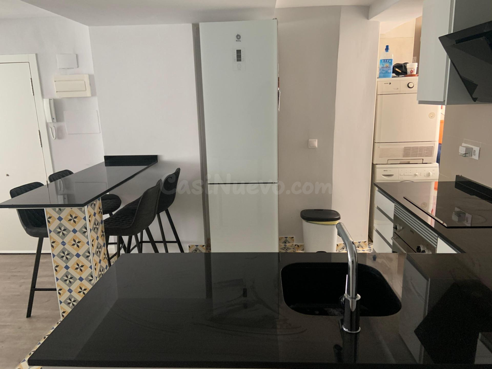 ✨ Vivienda Reformada en Alicante con Garaje – Lista para Dis - foto 4