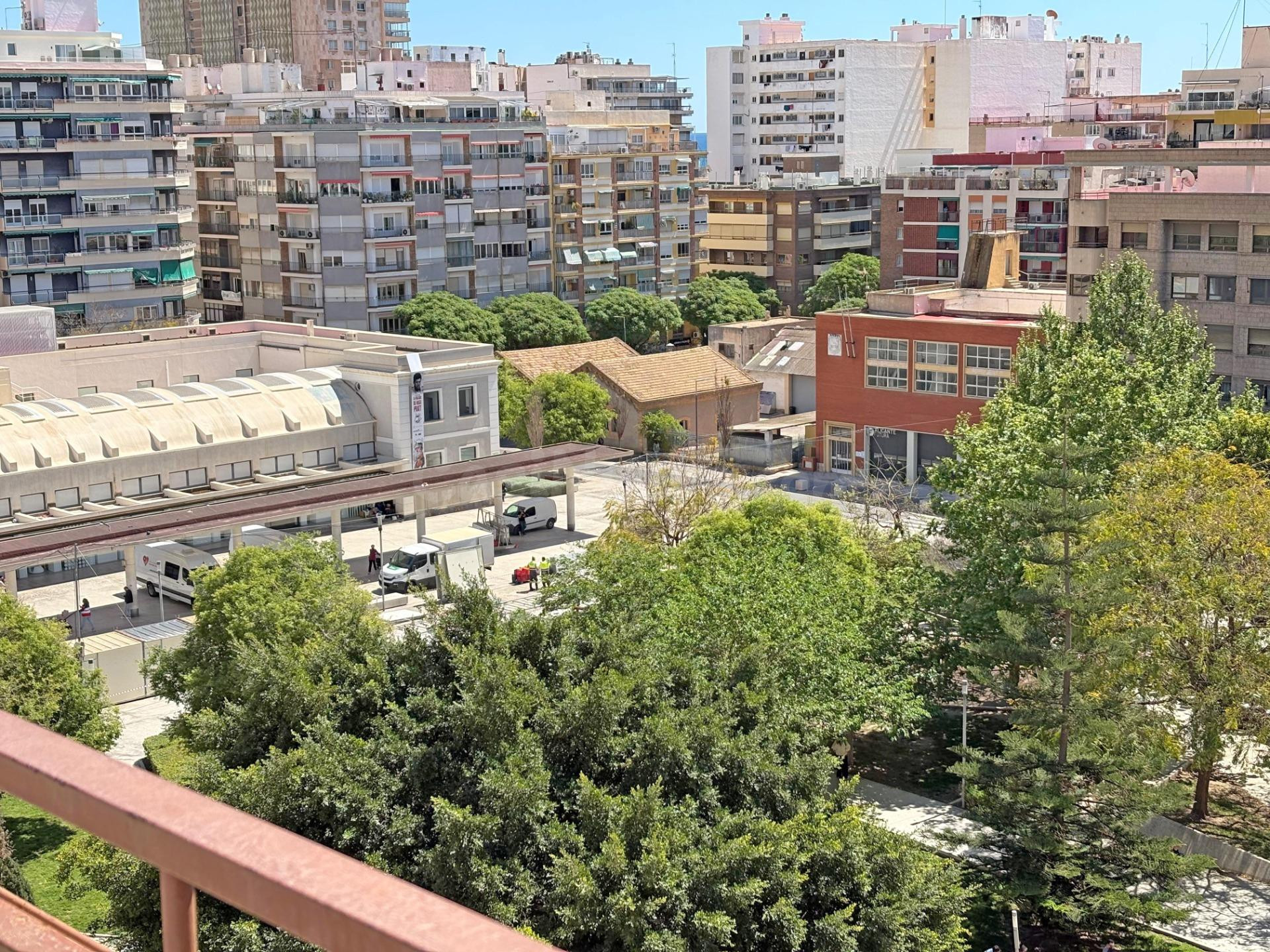 ️ Luz, amplitud y vida urbana en Plaza Séneca ✨ - foto 5