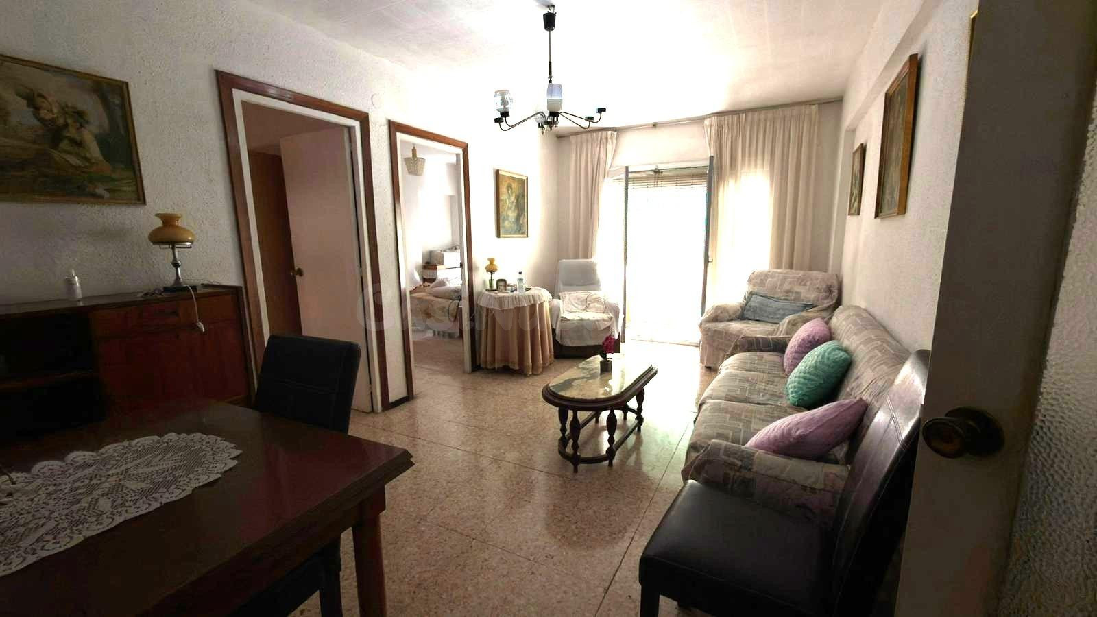 Encantador Piso en Carolinas Altas, Alicante - ¡Tu Nuevo Hogar te Espera!