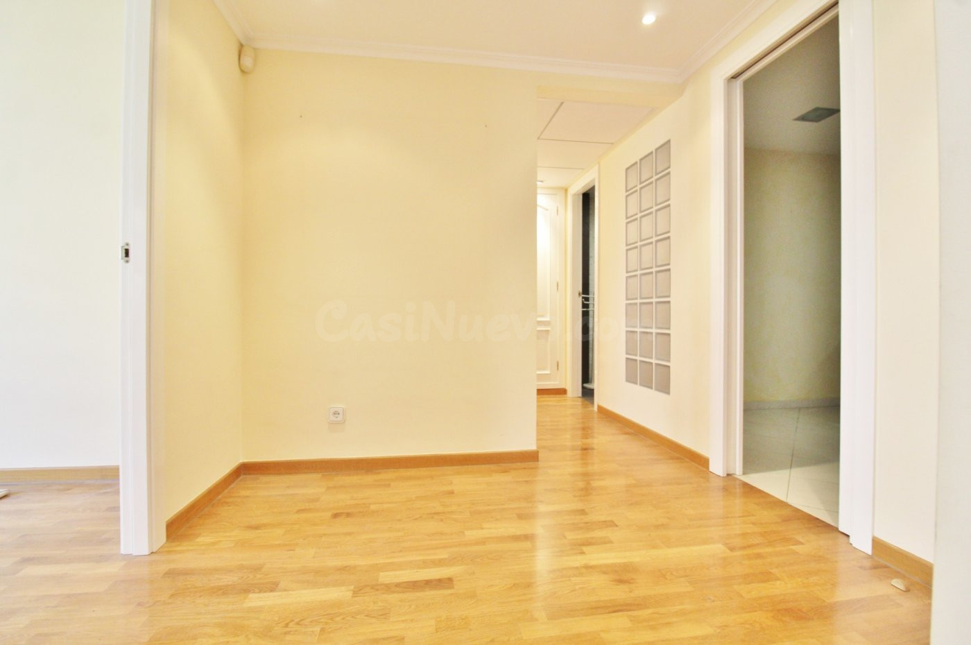 Maravillosa vivienda junto al Corte Inglés. Ahora en oferta. - foto 4