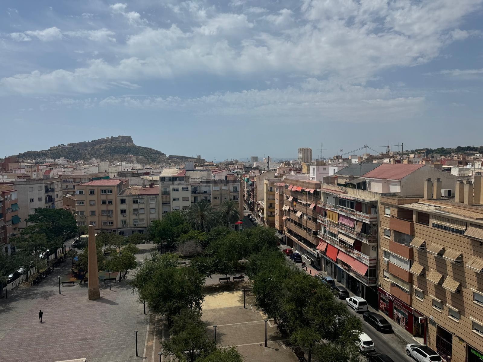 PISO EN VENTA CON ASCENSOR CAROLINAS ALTAS