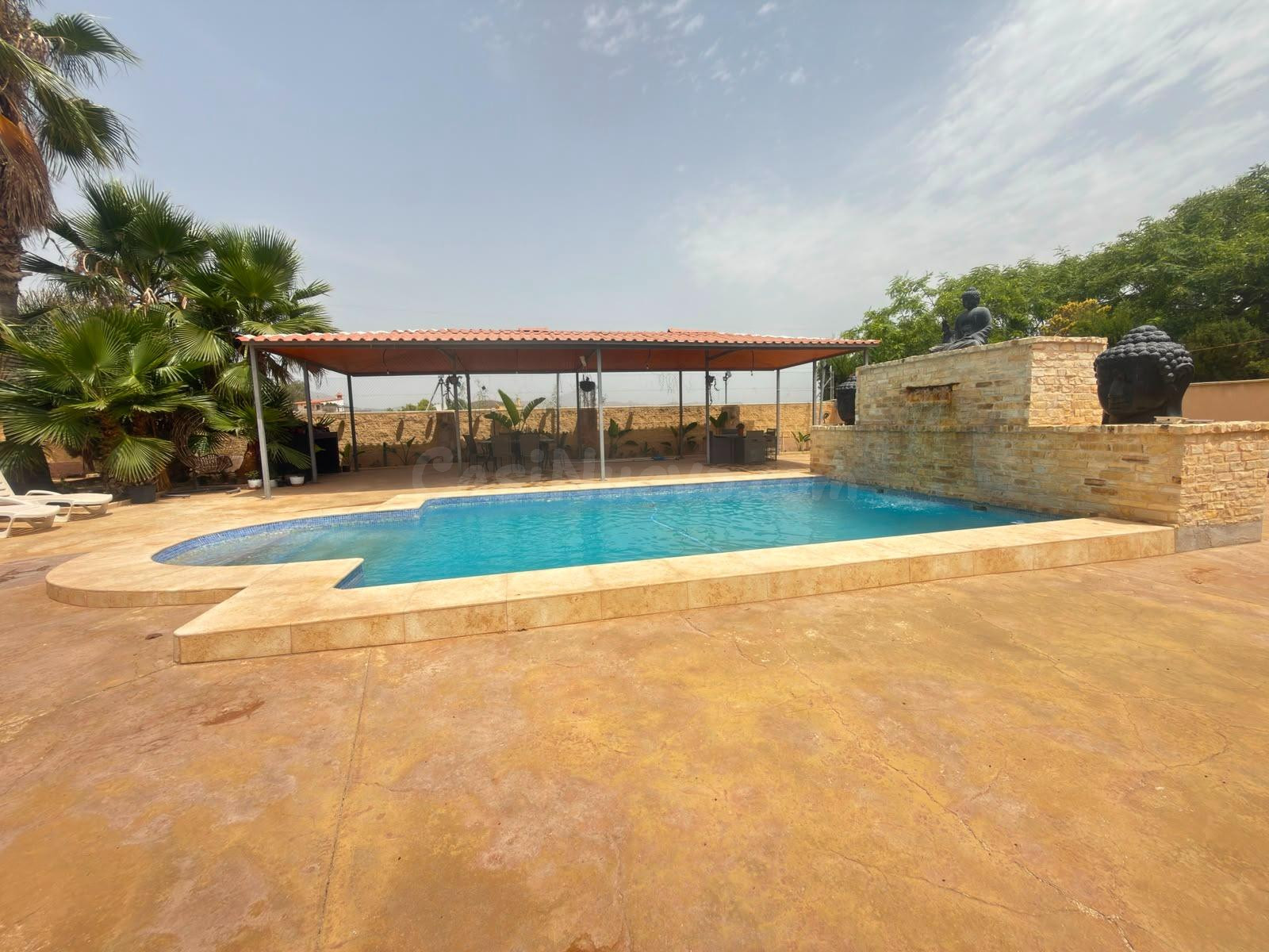 Exquisita Villa en La Alcoraya: Un Oasis de Lujo y Confort