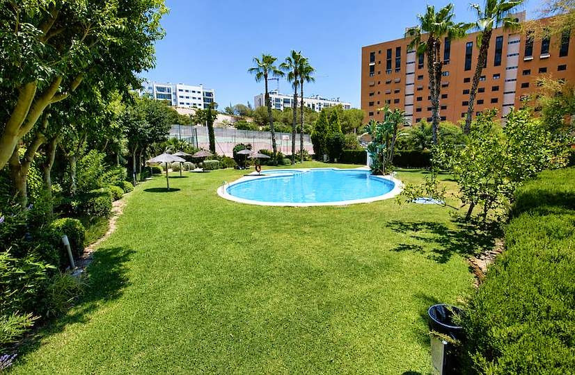 Exclusivo dúplex con ascensor, gran terraza con barbacoa, trastero y garaje en una de las mejores zonas de Alicante