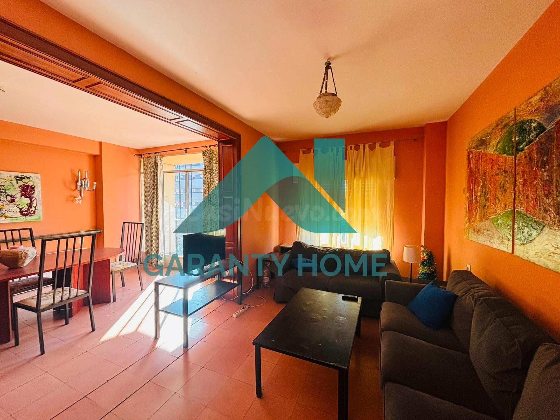 ¡PISO EN VENTA EN AVENIDA DE ALEMANIA! ✨